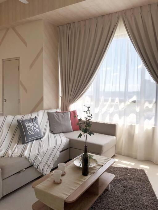 Designer Tamarind Square Cyberjaya by IdealHub Luaran gambar