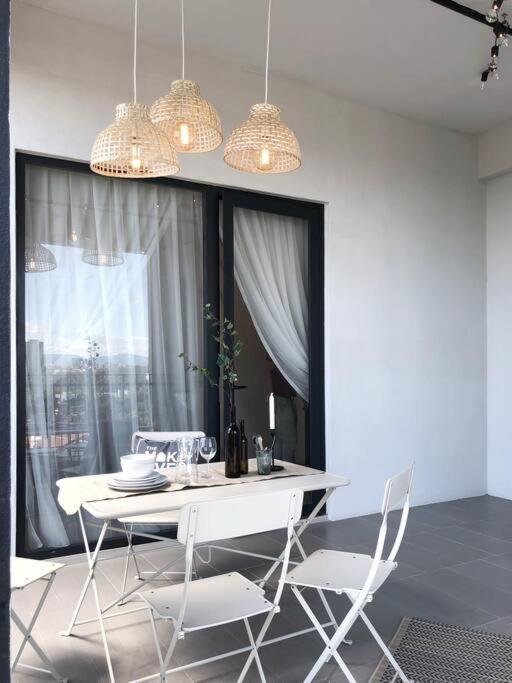 Designer Tamarind Square Cyberjaya by IdealHub Luaran gambar